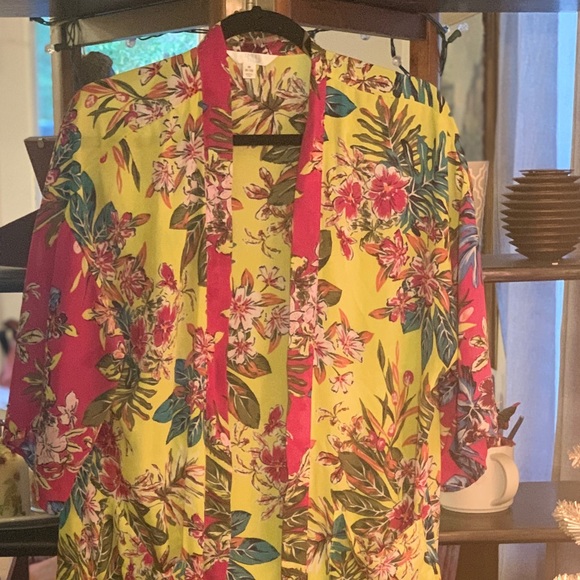 Time and Tru Sheer Patterned Coverup/Cardigan - Picture 2 of 9